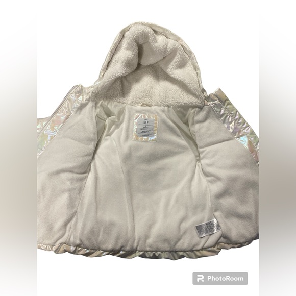 Baby Gap Ivory Iridescent Puffer Jacket Size 2yrs - Picture 3 of 7